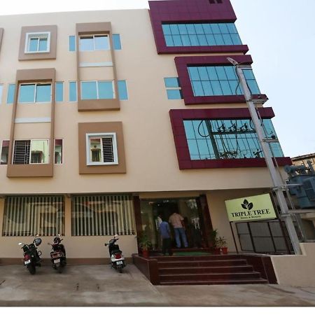 Triple Tree Hotel & Resorts Bhubaneswar Exterior foto